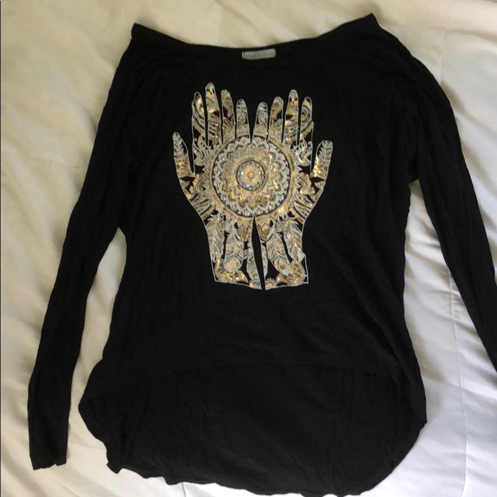 Black shirt